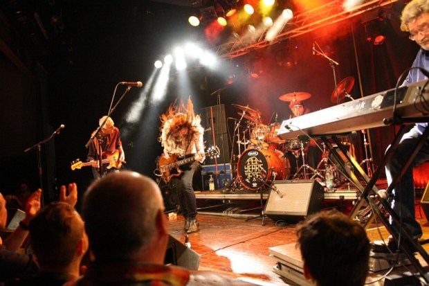 tenyearsafter_live_084