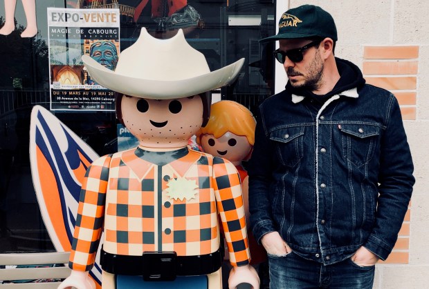 Tropical Mannschaft - Up The Hill 